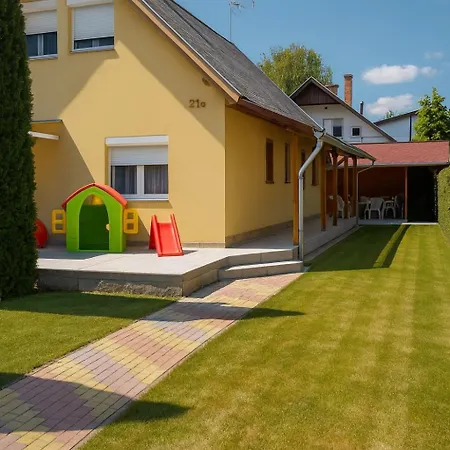 בית נופש Balaton Golden *
